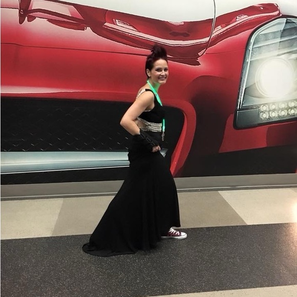 Black Ball Gown-Final markdown but best offer wins!! - Picture 7 of 10